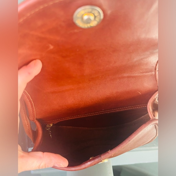 AUTHENTICATED Coach Brown Leather Crossbody Bag - Picture 5 of 13